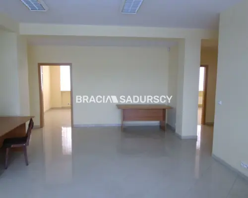 *Zdjęcia należą do właściciela oferty.      Do wynajęcia reprezentacyjny lokal biurowy klasy A o powierzchni 180 m² znaj