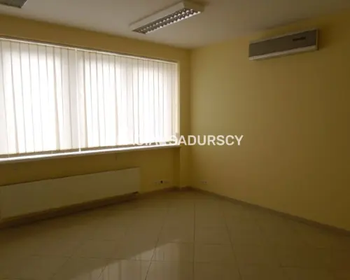 *Zdjęcia należą do właściciela oferty.      Do wynajęcia reprezentacyjny lokal biurowy klasy A o powierzchni 180 m² znaj