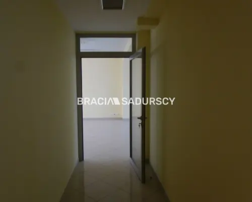 *Zdjęcia należą do właściciela oferty.      Do wynajęcia reprezentacyjny lokal biurowy klasy A o powierzchni 180 m² znaj