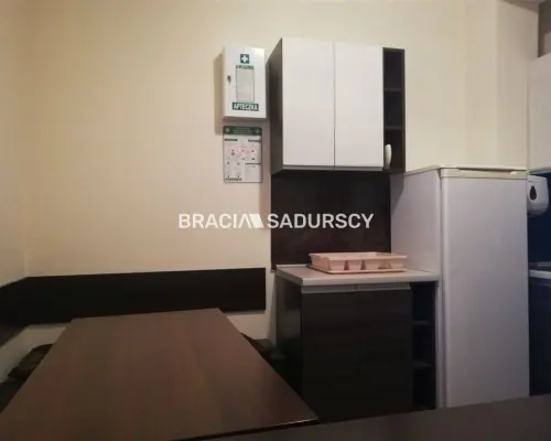 *Zdjęcia należą do właściciela oferty.      Powierzchnie biurowe znajdują się na I piętrze budynku (łączna powierzchnia - o
