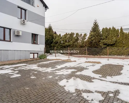 Przestronny lokal usługowy 270 m² – Zakopiańska