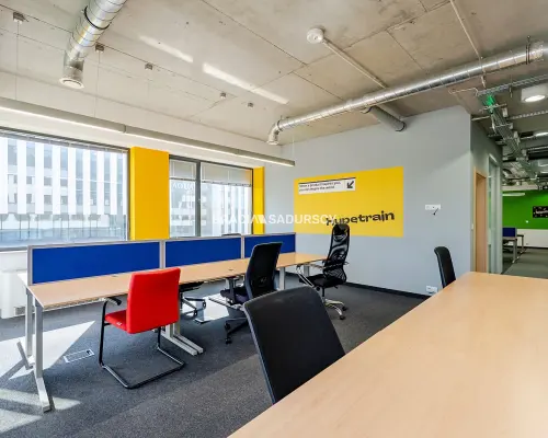 Wykończony lokal biurowy 392 m² do wynajęcia