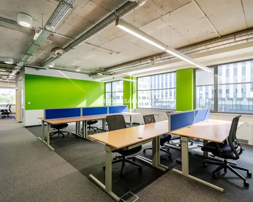 Wykończony lokal biurowy 392 m² do wynajęcia