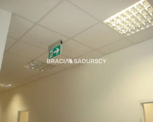 *Zdjęcia należą do właściciela oferty.   DO WYNAJĘCIA LOKAL BIUROWY NA RYBITWACH blisko węzła autostrady A4 (BIEŻANÓW)