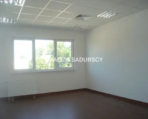 *Zdjęcia należą do właściciela oferty.   DO WYNAJĘCIA LOKAL BIUROWY NA RYBITWACH blisko węzła autostrady A4 (BIEŻANÓW)