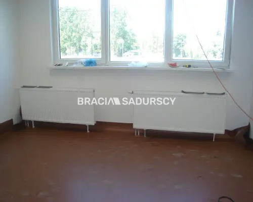 *Zdjęcia należą do właściciela oferty.   DO WYNAJĘCIA LOKAL BIUROWY NA RYBITWACH blisko węzła autostrady A4 (BIEŻANÓW)
