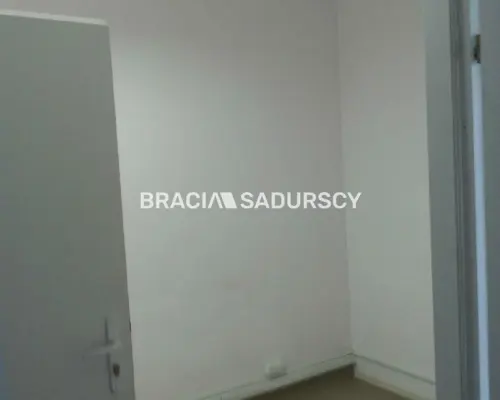 *Zdjęcia należą do właściciela oferty.   Polecamy do wynajęcia lokal o powierzchni 265 m2, usytuowany na I piętrze budynku pr