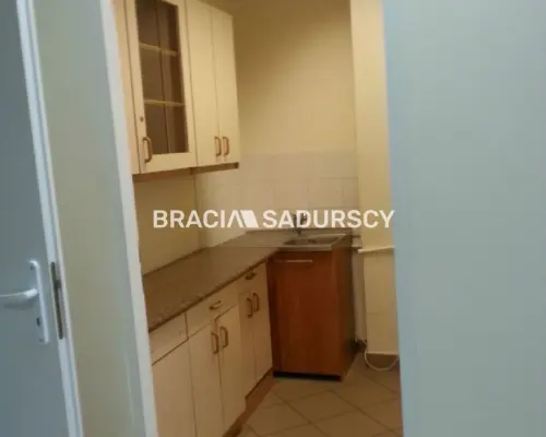 *Zdjęcia należą do właściciela oferty.   Polecamy do wynajęcia lokal o powierzchni 265 m2, usytuowany na I piętrze budynku pr