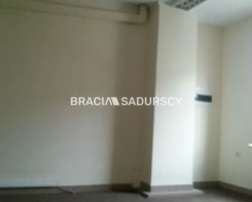 *Zdjęcia należą do właściciela oferty.   Polecamy do wynajęcia lokal o powierzchni 265 m2, usytuowany na I piętrze budynku pr