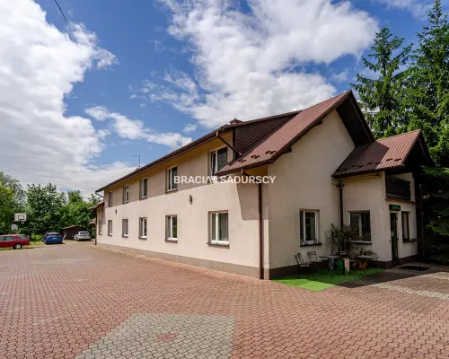 Obiekt usługowo - biurowy - Rząska