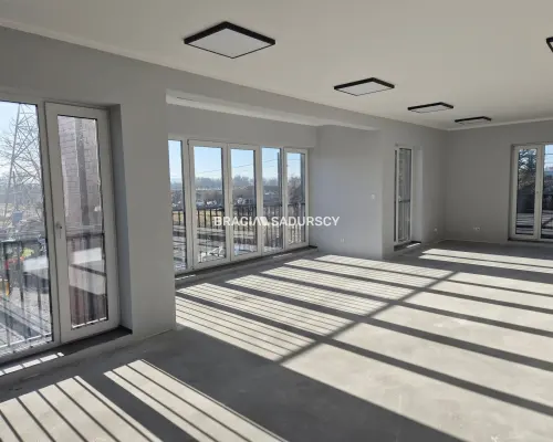 Wolnostojący obiekt biurowy- 300m2!!!