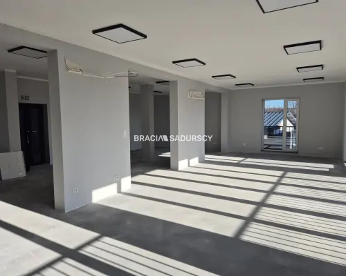 Wolnostojący obiekt biurowy- 300m2!!!
