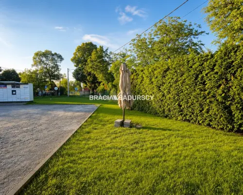 100m2, Michalowice z dużym parkingiem