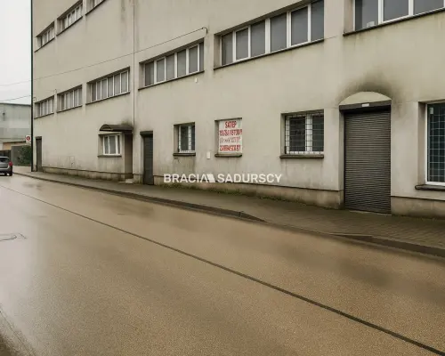 Lokal handlowo-usługowy w centrum Proszowic!