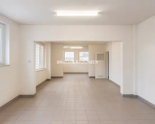 Lokal handlowo-usługowy w centrum Proszowic!