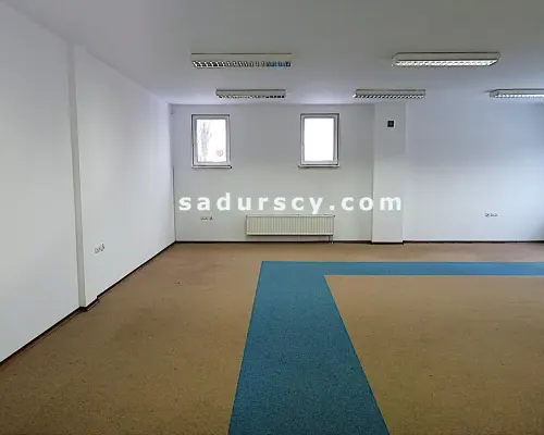 Budynek usługowo-biurowy 850m2 z własnym parkingiem w Górze Kalwarii.     Duża powierzchnia biurowa z ewentualną powierzchnią