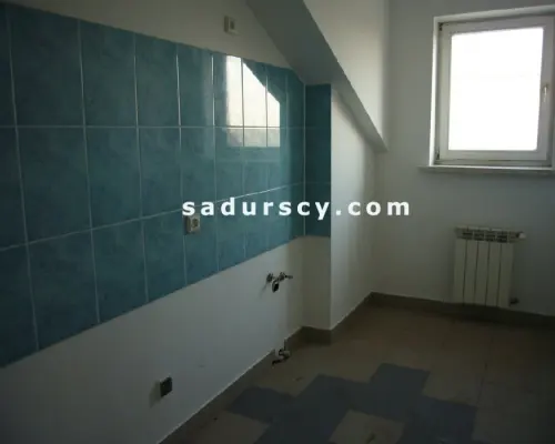 Lokal biurowo-usługowy     80 m 2      w centrum Piaseczna na III piętrze w budynku usługowo-biurowym w ciągu handlowo-usługowy