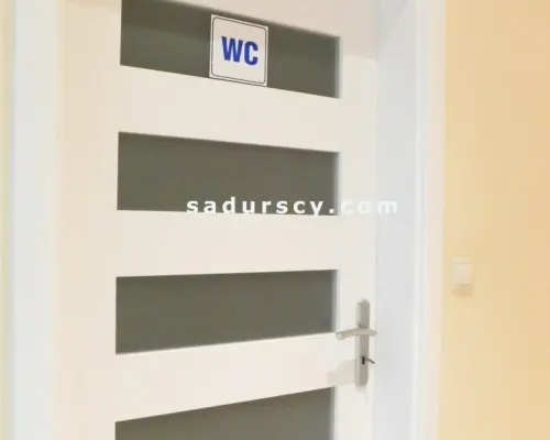 Biuro 60m2 z klimatyzacją, na pierwszym piętrze w Piasecznie, okolice Józefosławia.        Trzy pokoje biurowe z oknam