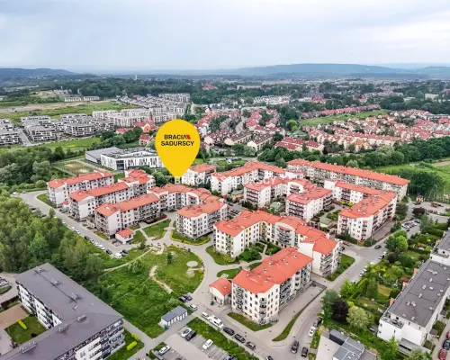 2 pok (oddzielne)  48m2 z garazem
