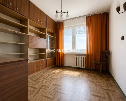 3 pokoje z balkonem na Powstańców