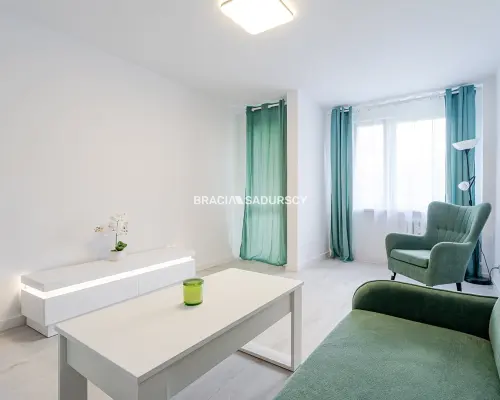 PO REMONCIE, DO WEJŚCIA 3-POKOJOWE Z BALKONEM