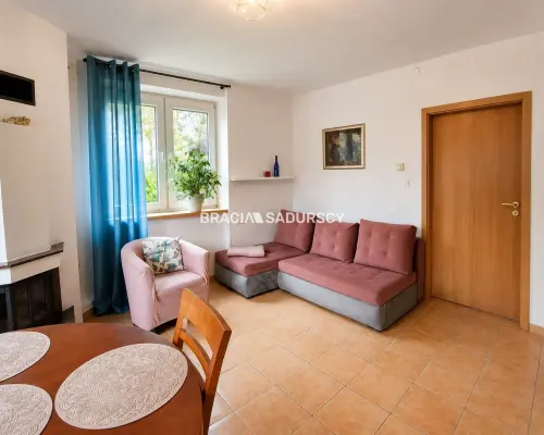 3 pokoje z ogrodem 130 m² i kominkiem