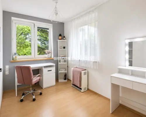 3 pokoje z ogrodem 130 m² i kominkiem