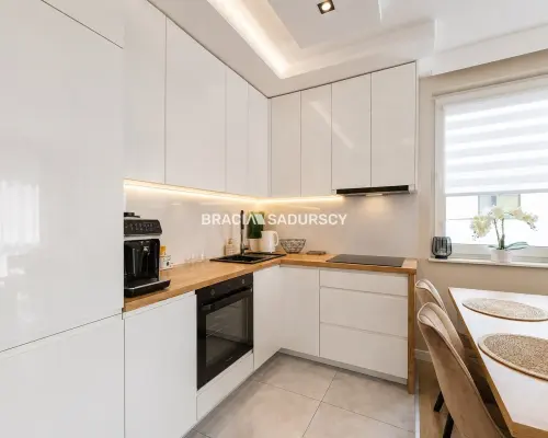 3 pok|wysoki standard|duży balkon|ul. Kantarowicka