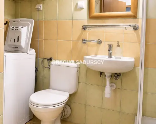 2 pok (oddzielne) 34m2  blisko centrum z garażem
