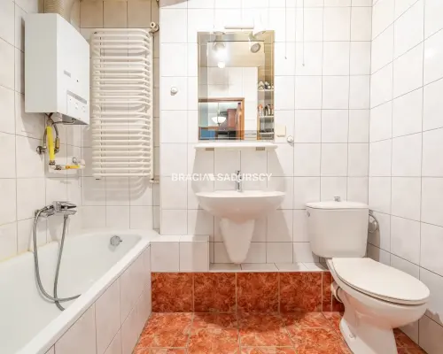 ŚWIETNA LOKALIZACJA 2-POKOJOWE Z BALKONEM