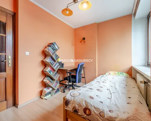 ŚWIETNA LOKALIZACJA 2-POKOJOWE Z BALKONEM