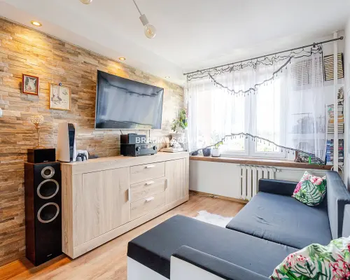 3 pok/ duży balkon/ winda/ ul. Walerego Sławka.