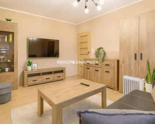 3 pokoje + balkon, 56 m² – idealne na start!