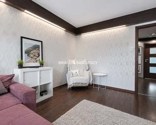 na sprzedaż 45m2 / 2 pokoje / przy parku