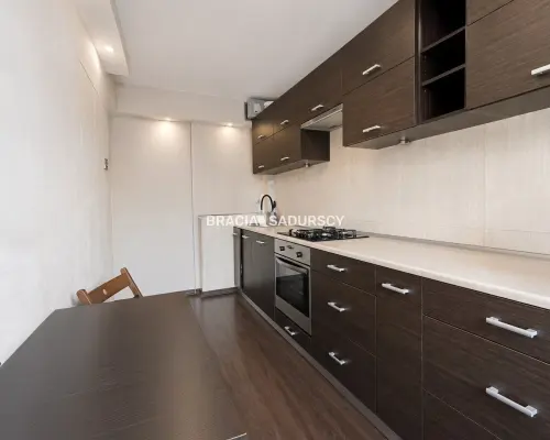 na sprzedaż 45m2 / 2 pokoje / przy parku