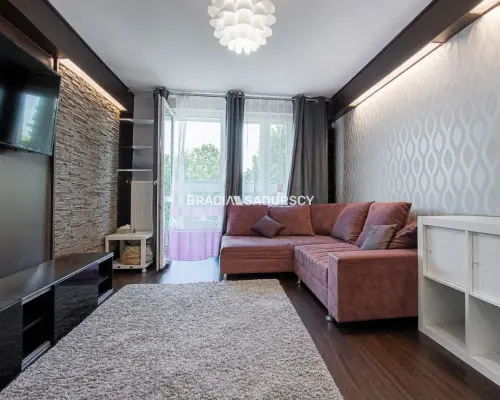 na sprzedaż 45m2 / 2 pokoje / przy parku