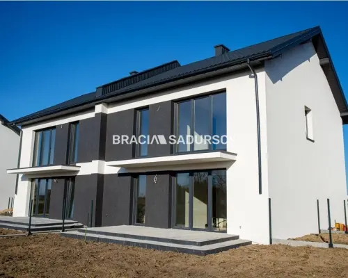 4 pok 63m2 /balko/ogródek/ 2 m.postojowe
