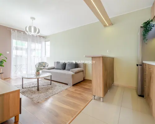 Zadbane 38 m² z balkonem | Piaski Wielkie