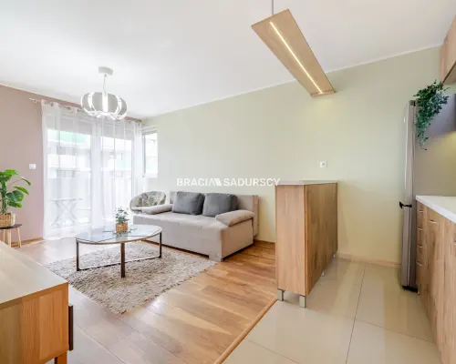 Zadbane 38 m² z balkonem | Piaski Wielkie