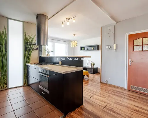 3pok.z potencjałem, balkon, tramwaj, Mistrzejowice
