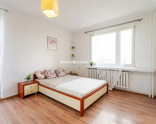 3pok.z potencjałem, balkon, tramwaj, Mistrzejowice