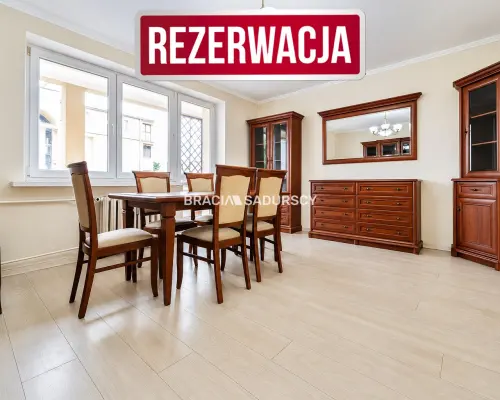 REZERWACJA - Oddzielna kuchnia, miejsce parkingowe