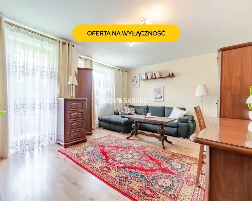 2 pokoje, osobna kuchnia, m. postojowe, komórka