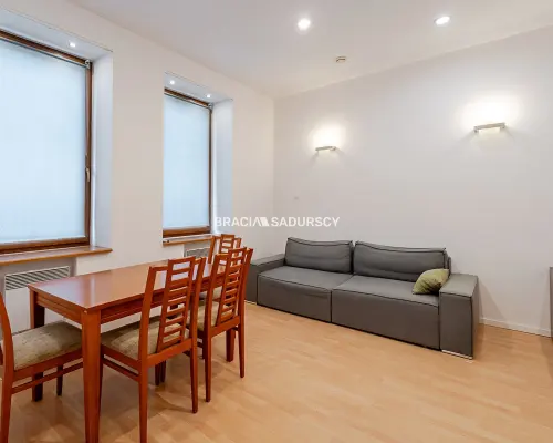 60,17 m² | 3 pokoje | Piwnica | Bezczynszowe