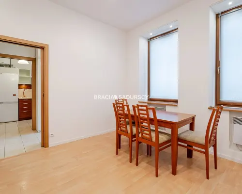 60,17 m² | 3 pokoje | Piwnica | Bezczynszowe