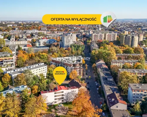 Lokal mieszkalno-usługowy w centrum.