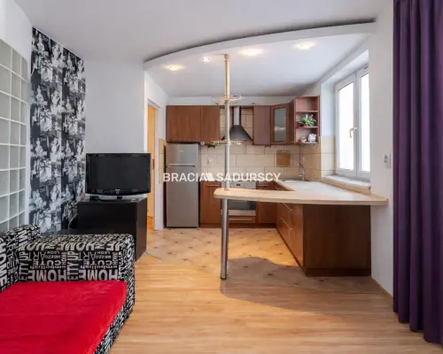 Na sprzedaż oferuję  mieszkanie  o powierzchni 40,23 m², zlokalizowane przy ul. Borkowskiej w Krakowie. Lokal położony je