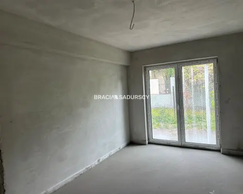 Ruczaj, mieszkanie z ogródkiem, 3 pokoje, parking