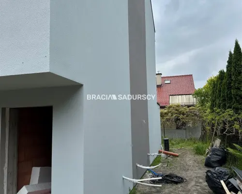 Ruczaj, mieszkanie z ogródkiem, 3 pokoje, parking