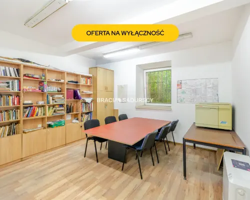 lokal 76m2, Kremerowska przy Karmelickiej